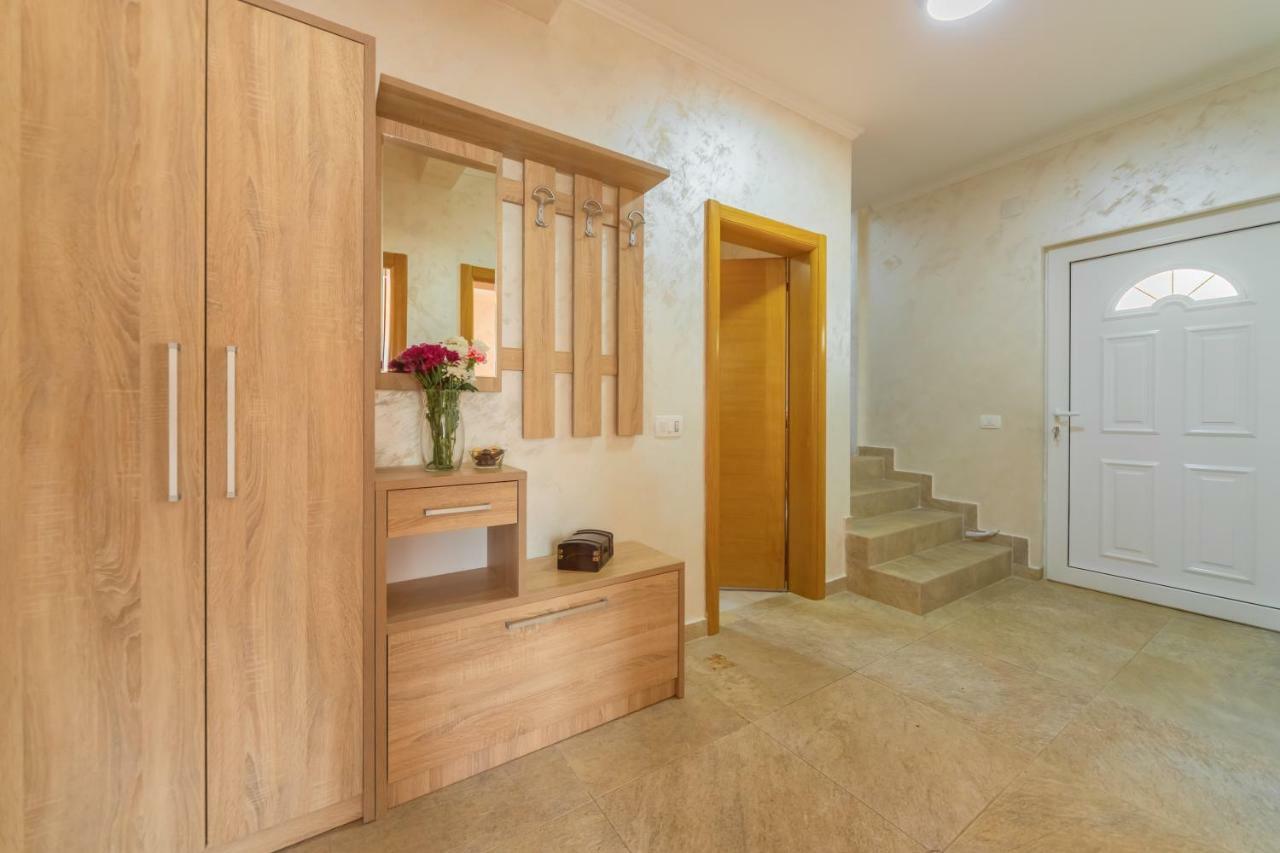 בודווה Villa Sunny Hill מראה חיצוני תמונה